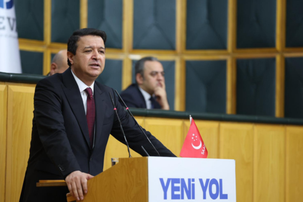 Arıkan: Siyasi lekeler rozet değiştirerek temizlenemez