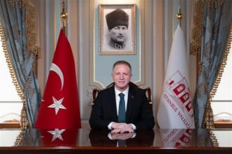 İstanbul Valisi Gül, taksici esnafıyla bayramlaştı