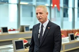Vali Gül, “İnsanlığın Yükü: Dekolonizasyonun Bugünü” sergisini ziyaret etti