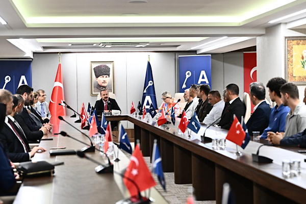 Ağıralioğlu: Demokraside patron millettir