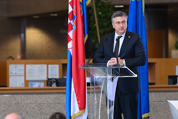 Hırvatistan Başbakanı Plenkovic, Dubrovnik Forum’da konuştu