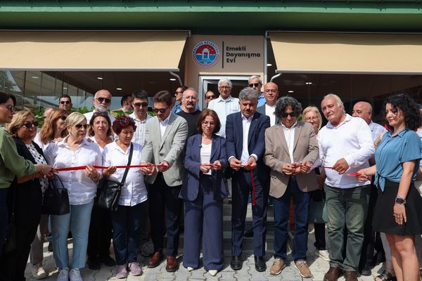 Maltepe’de emekliler için Dayanışma evi açıldı
