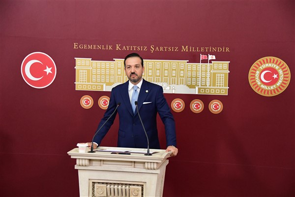 Zorlu, Kerkük Valisi ve Irak Türkmen Cephesi Başkanı Ağa ile görüştü