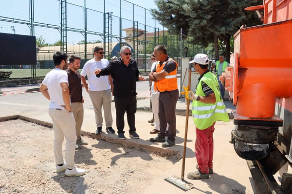Başkan Gürel, Safran Deresi’nde yürütülen temizlik çalışmalarını inceledi