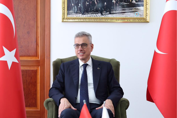 Bakan Memişoğlu’ndan Kadir İnanır için taziye mesajı