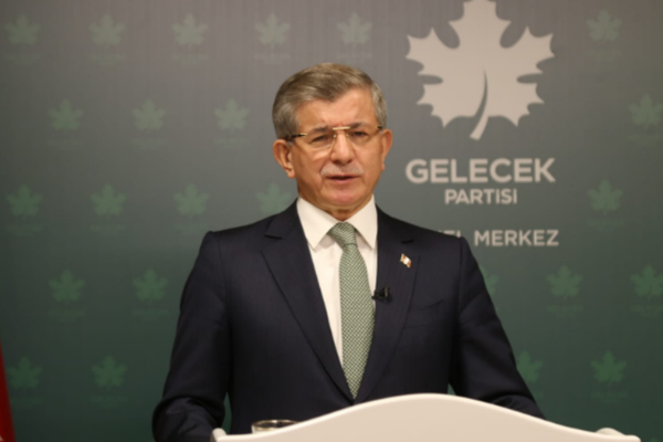 Davutoğlu’ndan Irak Türkmen Cephesi Genel Başkanı Ağa’ya taziye mesajı