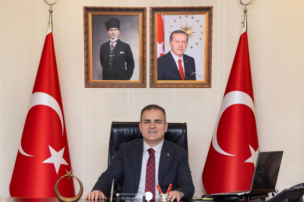 Vali Akbıyık’tan Babalar Günü mesajı